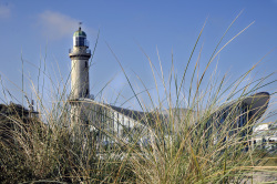 Leuchtturm und Teepott von Warnemünde