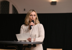 Szenische Lesung: Das Lichthotel, Grußwort der Gleichstellungsbeauftragten