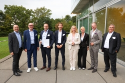 Björn Blischke (PwC), Prof. Dr. Klaus-Michael Ahrend (HEAG Holding AG), André Beutel, Prof. Dr. Ulf Papenfuß (Zeppelin Universität), Gudrun Aschenbrenner (AKDB), Sandra Roloff (Landeshauptstadt München), Dr. Tobias Bringmann (Verband kommunaler Unternehmen Ba-Wü), Marco Galioto (PwC)