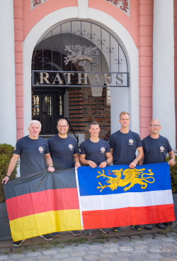 Mannschaft der Rostocker Berufsfeuerwehr bei den World Police and Fire Games 2022 in Rotterdam.