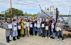 Zahlreiche Partner von Rostock Marketing erhielten das Zertifikat Nachhaltiges Reiseziel beim 23. Tourismusfrühstück.