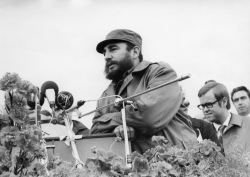 Fidel Castro auf einer Kundgebung 1972 in Rostock