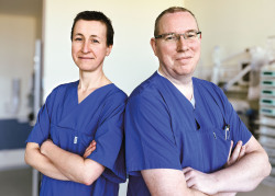 Dr. Antje Schwesinger und Dr. Stephan Kolbaske vom Stroke-Unit-Team am Klinikum Südstadt