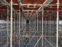 Baugerüst im Innenraum