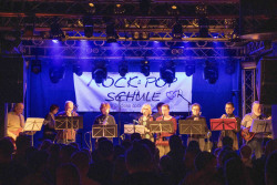 Band der Rock & Pop Schule auf der Bühne Band der Rock & Pop Schule auf der Bühne