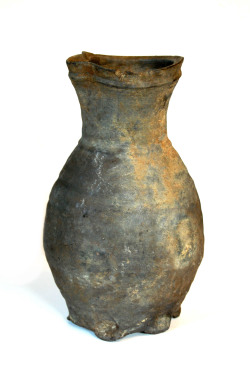 Lübecker Kanne,  Trinkgeschirr aus grauer Irdenware