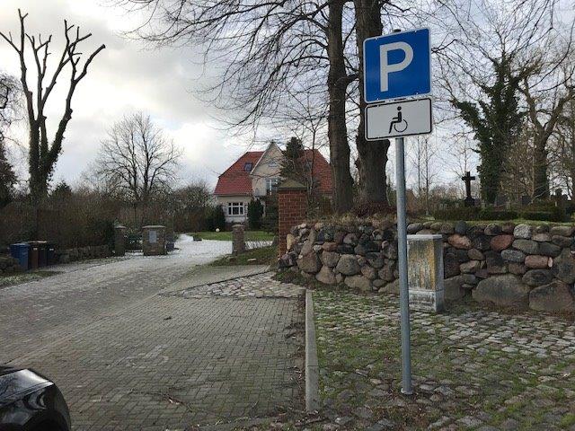 Behindertenparkplatz Biestow Kirche Behindertenparkplatz Biestow Kirche