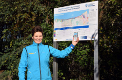 Ab heute ist Andrea Werner mit den neuen Audiotouren auf den Thalasso-Kurwegen in Warnemünde unterwegs.