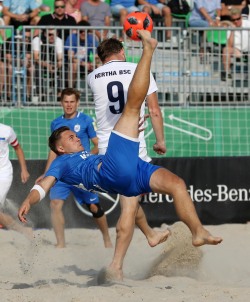 Rostocker Robben vs. Hertha BSC Beachsoccer - Deutsche Beachsoccer-Liga Semi Finale - Leidenschaftliche Kämpfe, glühende Fans und viel Spaß für die ganze Familie im 
