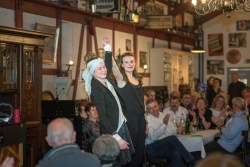 „Kultur trifft Genuss“ (v.l. Carolin Rühe und Janina Sachsenmeier)