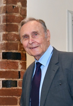 Oberbürgermeister a.D. Dr. Manfred-Klaus Kilimann
