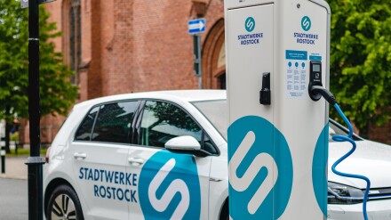 Öffentlich zugängliche Ladesäule