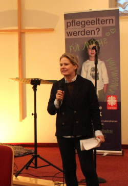 Jugendamtsleiterin Miriam Pilz dankte beim Neujahrsempfang 2026 des Rostocker Pflegefamilienzentrums den Pflegefamilien für ihr besonderes Engagement.