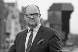 Pawel Adamowicz †