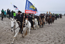 Warnemünder Wintervergnügen, Reiter am Strand