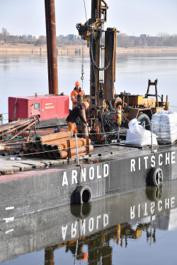 Arbeiten an der Warnowbrücke